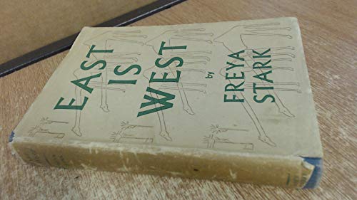 9780719513244: East Is West [Lingua Inglese]