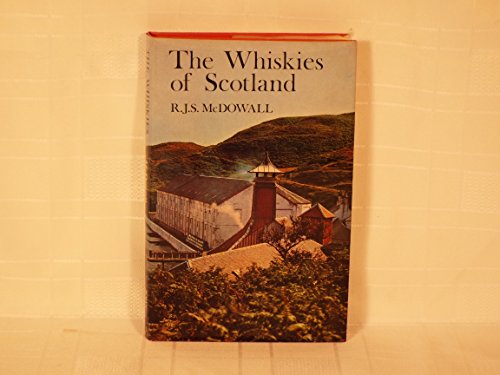 9780719524301: The whiskies of Scotland