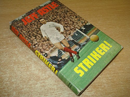 Imagen de archivo de Striker! a la venta por Books@Ruawai