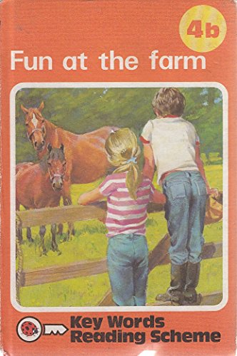 Immagine dell'editore per Fun at the Farm, Book 4B (The Ladybird Key Words Reading Scheme) venduto da ThriftBooks-Atlanta