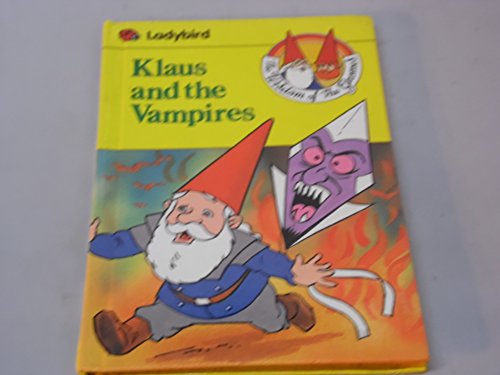 Beispielbild fr Klaus And the Vampires:Vol 3 (Read with Me) zum Verkauf von WorldofBooks