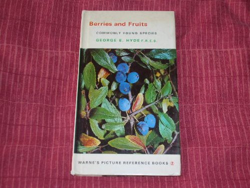 9780723209140: Berries and Fruits (Picture Reference Books)