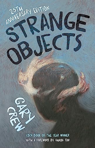 9780733617942: Strange Objects