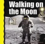9780736811453: Walking on the Moon