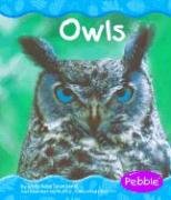 Imagen de archivo de Owls (Pebble Books) a la venta por Gulf Coast Books