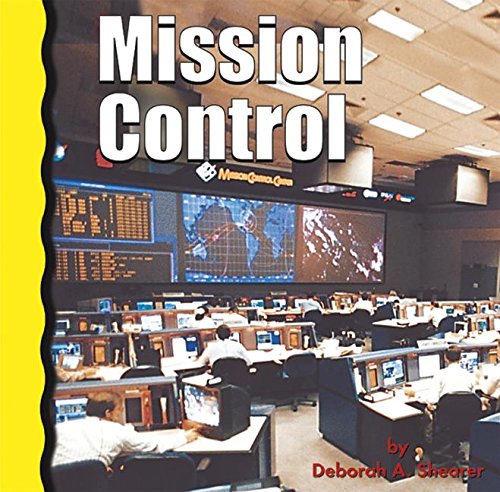 Beispielbild fr Mission Control (Explore Space!) zum Verkauf von Wonder Book