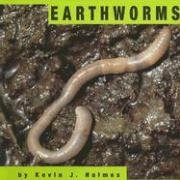 9780736880640: Earthworms (Animals)
