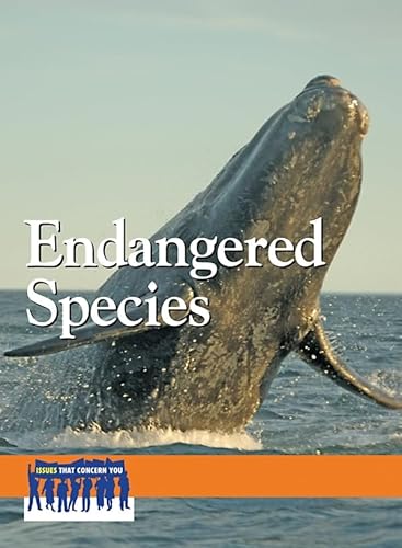 Imagen de archivo de Endangered Species (Issues That Concern You) a la venta por Hawking Books