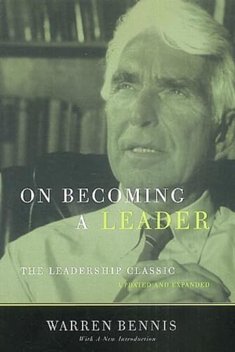 Imagen de archivo de On Becoming A Leader: The Leadership ClassicUpdated And Expanded a la venta por BookHolders