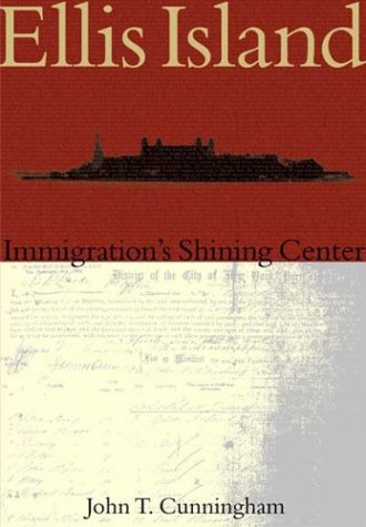 Beispielbild fr Ellis Island : Immigration's Shining Center zum Verkauf von Better World Books