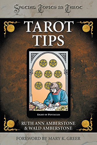Imagen de archivo de Tarot Tips (Special Topics in Tarot Series) a la venta por Half Price Books Inc.
