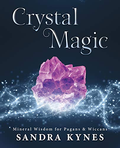 Imagen de archivo de Crystal Magic: Mineral Wisdom for Pagans & Wiccans a la venta por HPB-Emerald