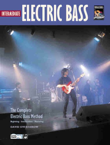 9780739006856: Intermediate Electric Bass (Complete Electric Bass Method)