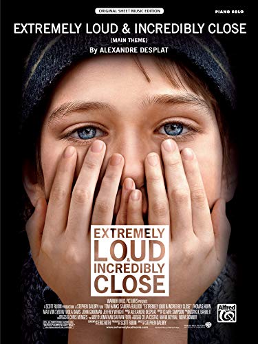 9780739088678: Desplat extremely loud & incredibly close main theme piano solo book