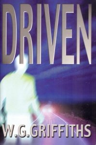 Beispielbild fr Driven (Gavin Pierce Series #1) zum Verkauf von Wonder Book