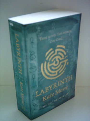 Beispielbild fr Labyrinth: Three Screts, Two Women, One Grail zum Verkauf von Wonder Book