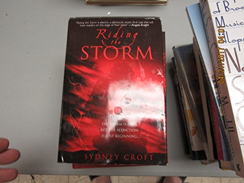 Beispielbild fr Riding the Storm zum Verkauf von Wonder Book