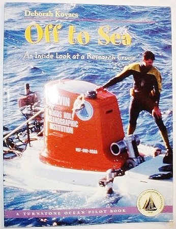 9780739800010: Off to Sea: An Inside Look at a Research Cruise (Turnstone Ocean Pilot Book)