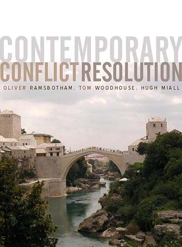Beispielbild für Contemporary Conflict Resolution : The Prevention, Management and Transformation of Deadly Conflicts zum Verkauf von Better World Books