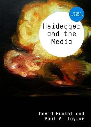 Imagen de archivo de Heidegger and the Media Format: Paperback a la venta por INDOO