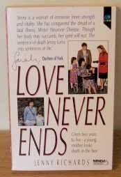Beispielbild fr Love Never Ends (A Lion Paperback) zum Verkauf von Wonder Book