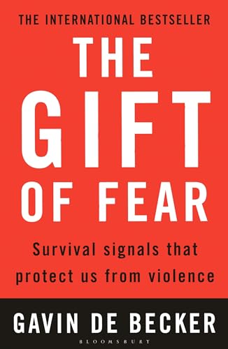 Beispielbild fr Gift of Fear: Survival Signals That Protect Us from Violence zum Verkauf von GF Books, Inc.