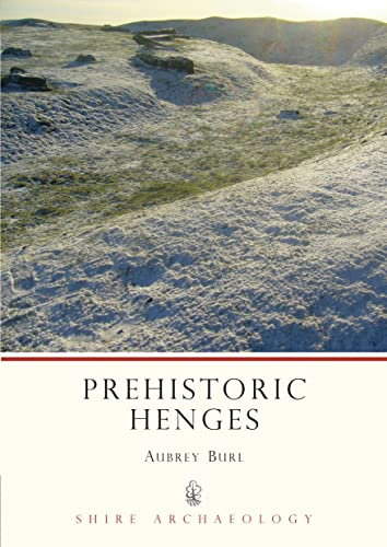 Imagen de archivo de Prehistoric Henges (Shire Archaeology) a la venta por SecondSale