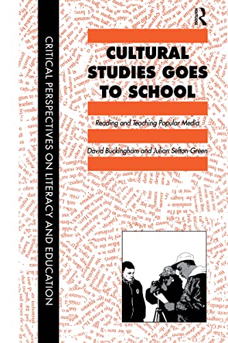 Imagen de archivo de Cultural Studies Goes to School a la venta por Better World Books