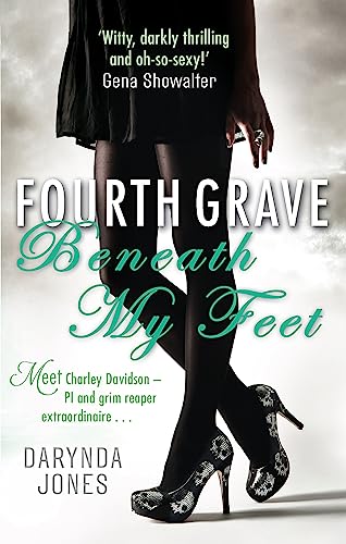 9780749959173: Fourth Grave Beneath My Feet: Number 4 in series (Charley Davidson)
