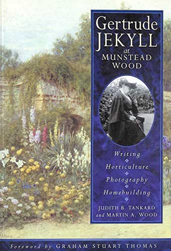 Beispielbild fr Gertrude Jekyll at Munstead Wood zum Verkauf von HPB-Red