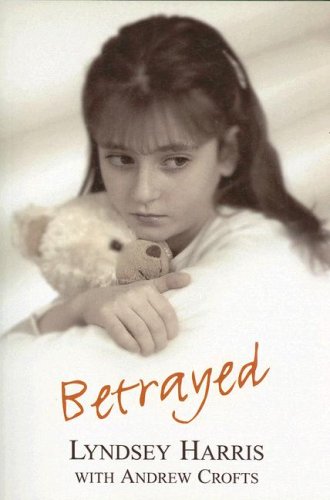 9780753194119: Betrayed