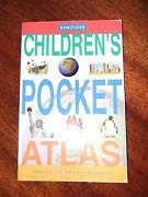 Imagen de archivo de Kingfisher Children's Pocket Atlas a la venta por Goldstone Books