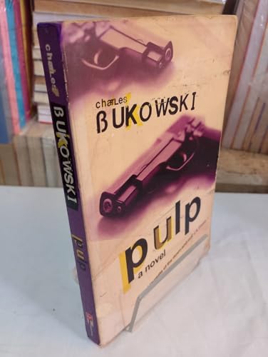 Beispielbild fr Pulp: A Novel zum Verkauf von WorldofBooks