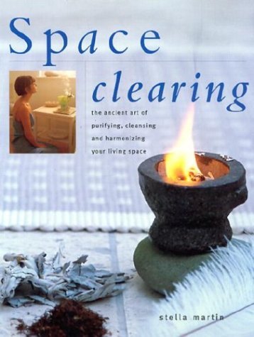Imagen de archivo de Space Clearing a la venta por ThriftBooks-Atlanta
