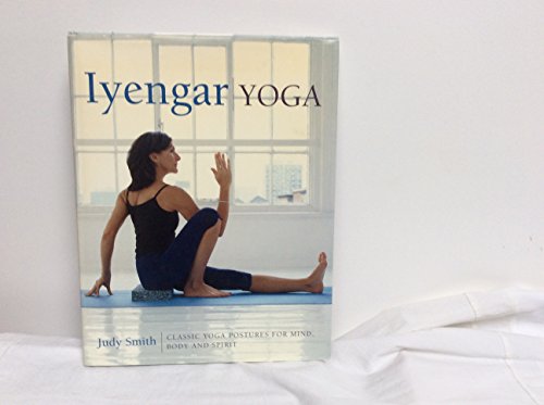 Imagen de archivo de Iyengar Yoga a la venta por WorldofBooks