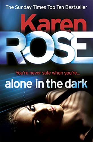 9780755390021: Alone in the Dark (The Cincinnati Series Book 2)