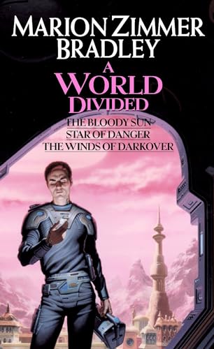 9780756401672: A World Divided: (Darkover Omnibus #5)