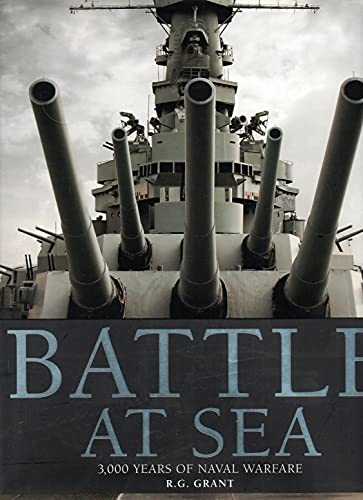 9780756639730: Battle at Sea: 3,000 Years of Naval Warfare