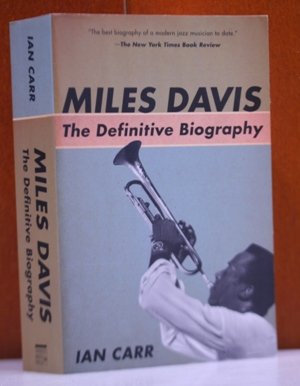 9780756783754: Miles Davis: The Definitive Biography