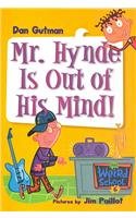 9780756975425: Mr. Hynde Is Out of His Mind!: 06 (My Weird School)