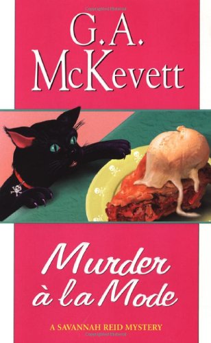 Beispielbild fr Murder A la Mode (A Savannah Reid Mystery) zum Verkauf von Wonder Book