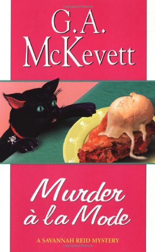 Stock image for Murder A la Mode (A Savannah Reid Mystery) for sale by SecondSale