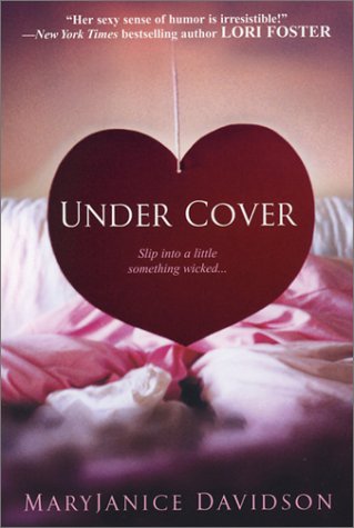 Beispielbild fr Under Cover zum Verkauf von Wonder Book