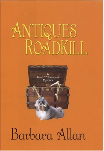 Imagen de archivo de Antiques Roadkill: A Trash 'n' Treasures Mystery (Trash 'n' Treasures Mysteries) a la venta por SecondSale