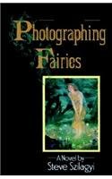 Imagen de archivo de Photographing Faries a la venta por BookstoYou