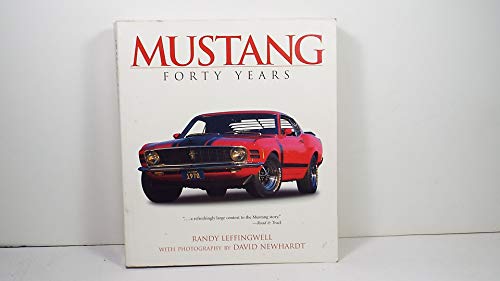 Beispielbild fr Mustang Forty Years zum Verkauf von Michael Patrick McCarty, Bookseller