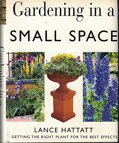 Imagen de archivo de Gardening in a small space a la venta por SecondSale