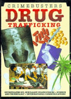 9780761305552: Drug Trafficking (Crimebusters)