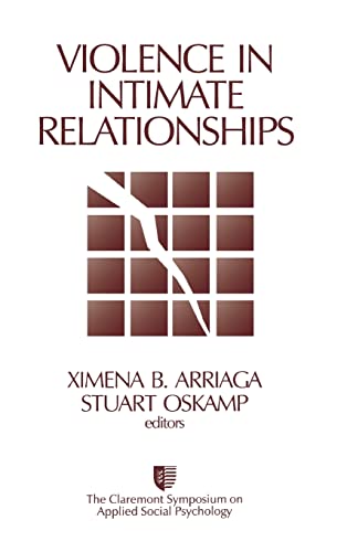 9780761916420: Violence in Intimate Relationships
