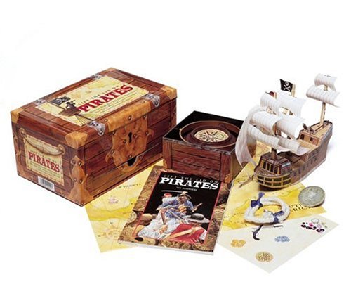 9780762404902: Lift the Lid on Pirates: Discover High-Seas Adventure, Build Your Own Pirate Ship, and Learn to Navigate With a 16Th-Century Compass!